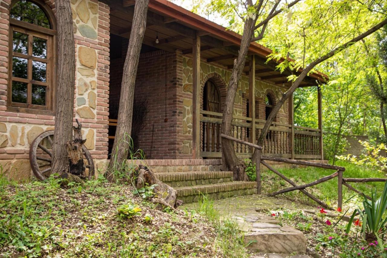 Chateau Orberi Hotel Iqaltʼo Bagian luar foto