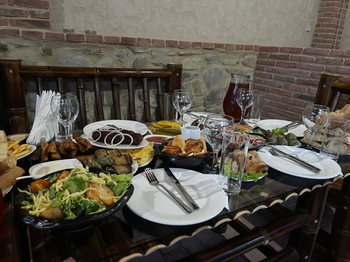 Chateau Orberi Hotel Iqaltʼo Bagian luar foto